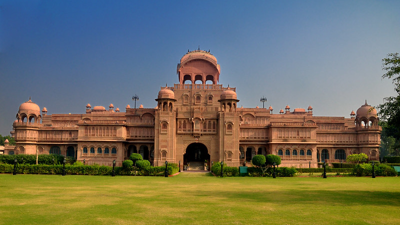 Visit and Explore Bikaner City in Private Car